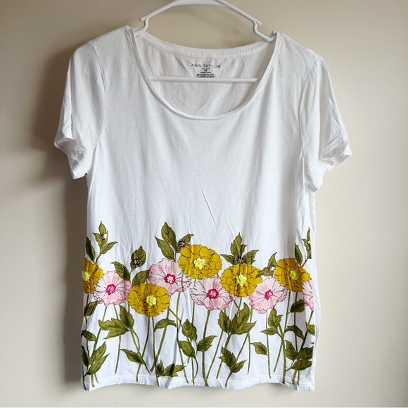 Ann Taylor Tops - Ann Taylor White Embellished Floral Short Sleeve Boouse